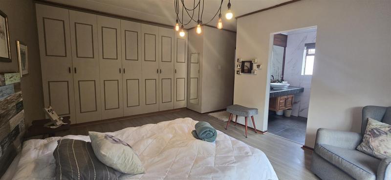 4 Bedroom Property for Sale in Outeniqua Strand Western Cape
